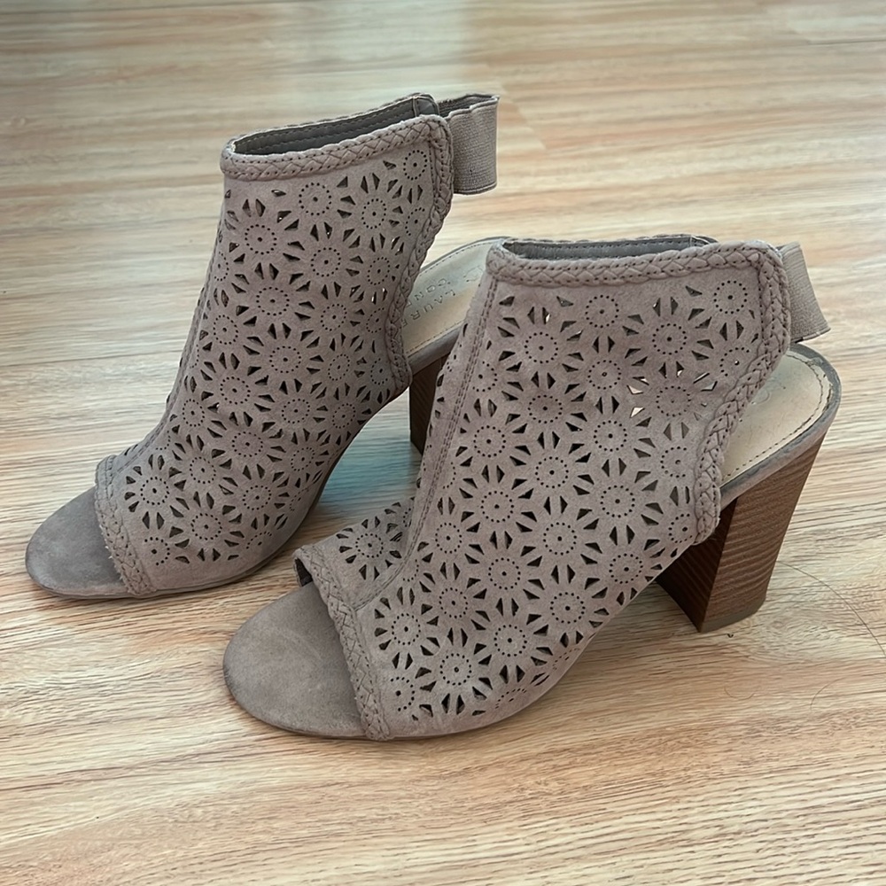 Peep toe heels